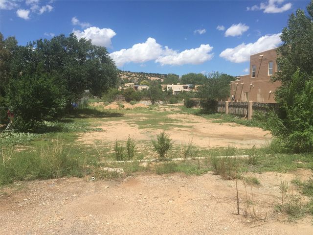 1304 Montoya Place, Santa Fe, NM 87505