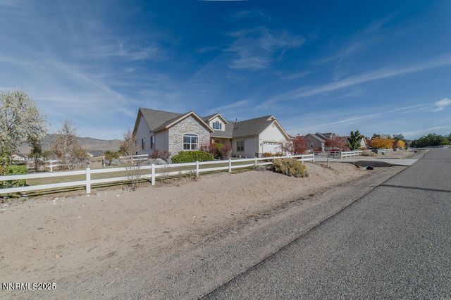 1604 Chiquita Street, Minden, NV 89423