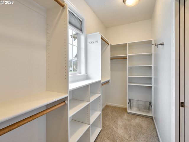 829 PIONEER Dr, Silverton, OR 97381