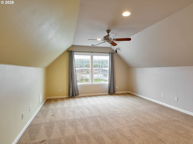 829 PIONEER Dr, Silverton, OR 97381