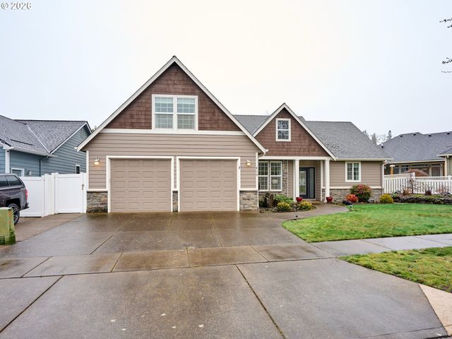 829 PIONEER Dr, Silverton, OR 97381