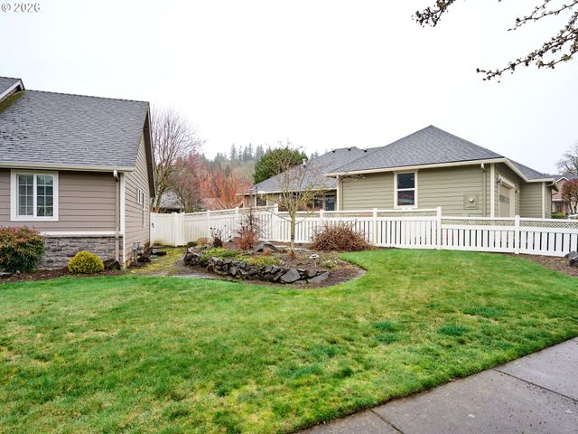 829 PIONEER Dr, Silverton, OR 97381