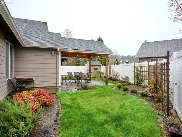 829 PIONEER Dr, Silverton, OR 97381