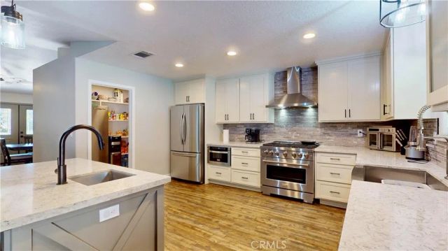 7610 Glider Avenue, Hesperia, CA 92345