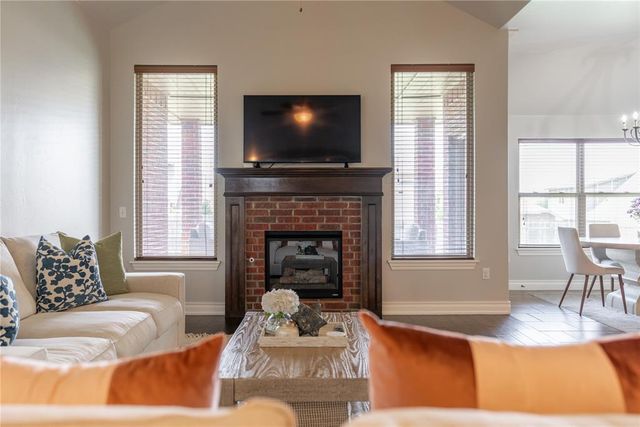 4933 Champlain Place, Edmond, OK 73025
