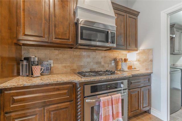 4933 Champlain Place, Edmond, OK 73025