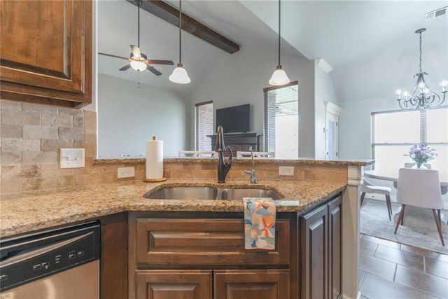 4933 Champlain Place, Edmond, OK 73025
