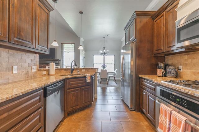 4933 Champlain Place, Edmond, OK 73025