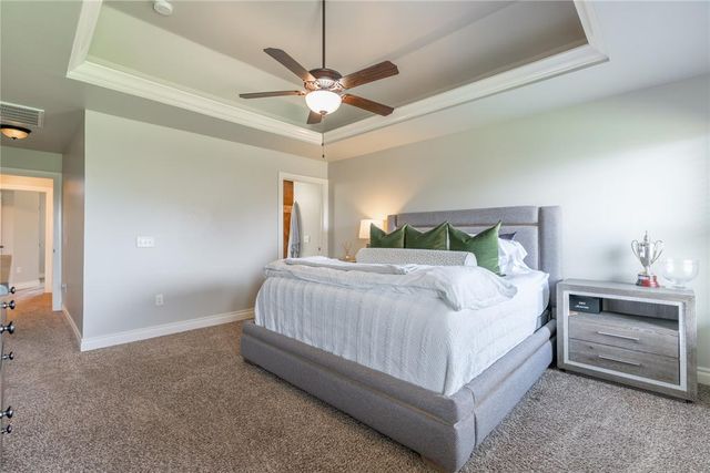 4933 Champlain Place, Edmond, OK 73025