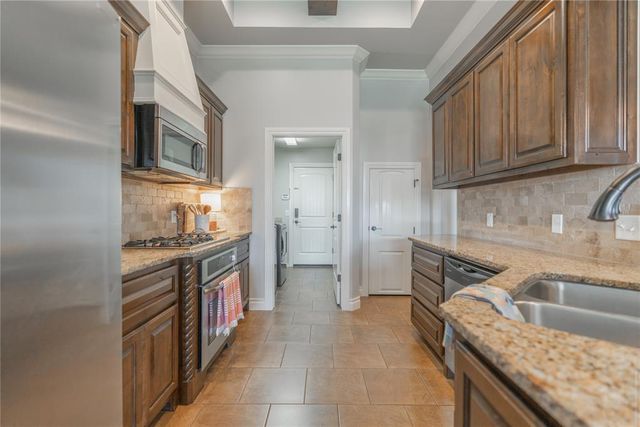 4933 Champlain Place, Edmond, OK 73025