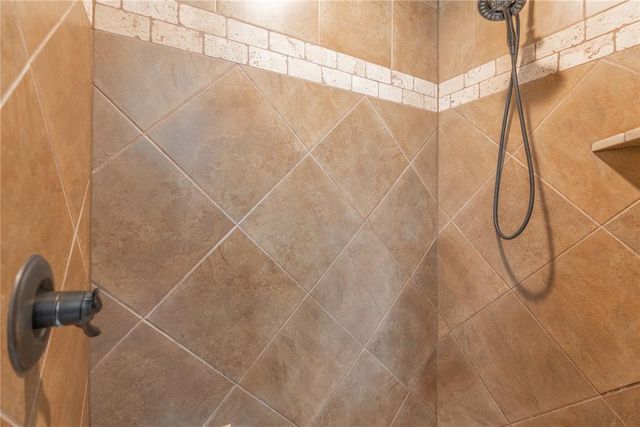 4933 Champlain Place, Edmond, OK 73025