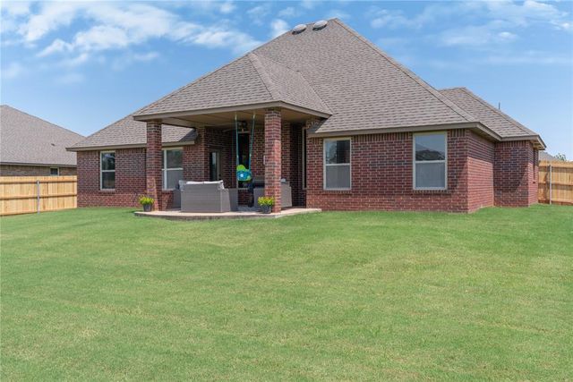 4933 Champlain Place, Edmond, OK 73025