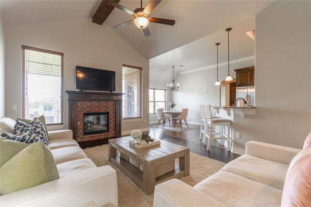 4933 Champlain Place, Edmond, OK 73025