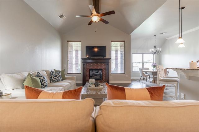 4933 Champlain Place, Edmond, OK 73025