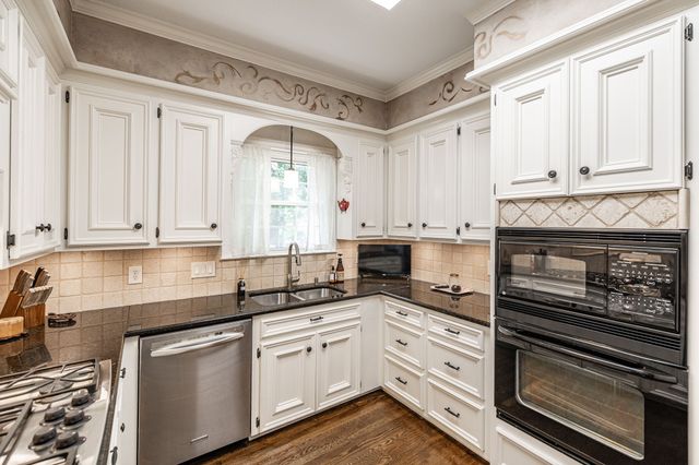 517 Natalie Dr, Goodlettsville, TN 37072