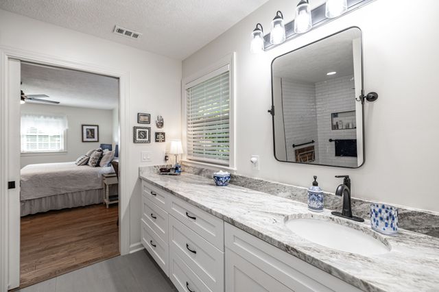 517 Natalie Dr, Goodlettsville, TN 37072