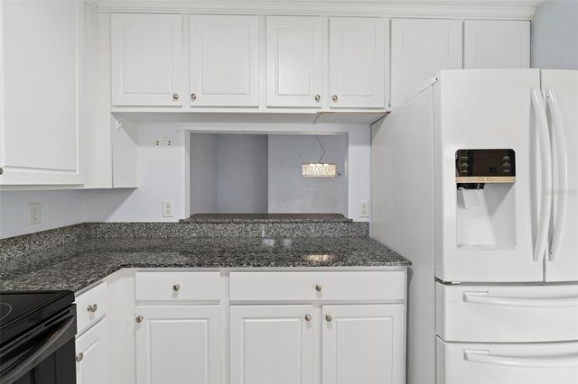 170 COQUINA BAY DRIVE, St Petersburg, FL 33705