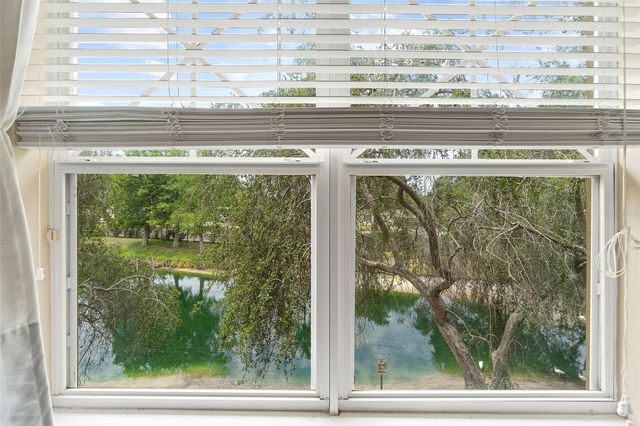 170 COQUINA BAY DRIVE, St Petersburg, FL 33705