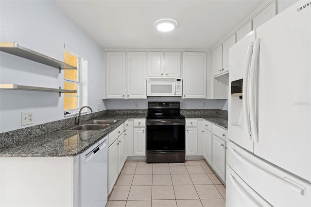 170 COQUINA BAY DRIVE, St Petersburg, FL 33705