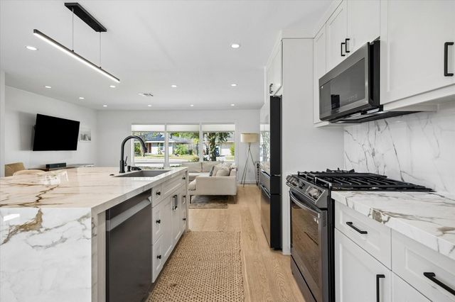 3027 Stanton Street, Houston, TX 77025