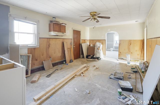 385 Putnam Pike, Killingly, CT 06241