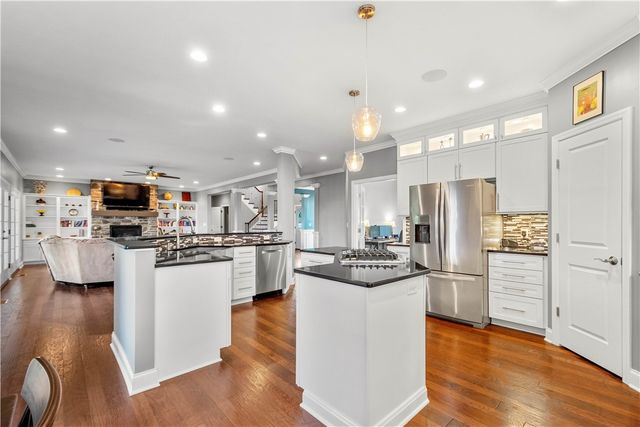 1272 McEwen Rd, Cecil, PA 15317