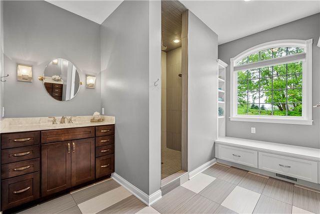 1272 McEwen Rd, Cecil, PA 15317