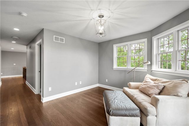 1272 McEwen Rd, Cecil, PA 15317