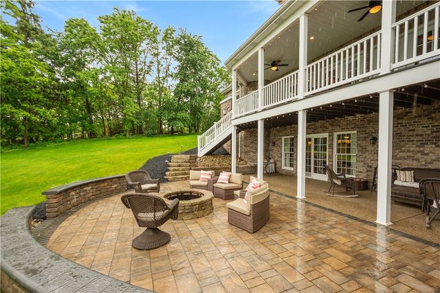 1272 McEwen Rd, Cecil, PA 15317