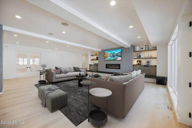 9 Windsong, Sandy, UT 84092