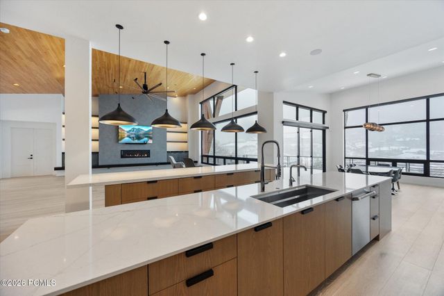 9 Windsong, Sandy, UT 84092