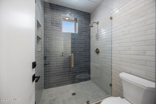 9 Windsong, Sandy, UT 84092