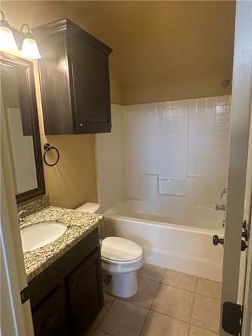 402 Baby Bear Drive, College Station, TX 77845