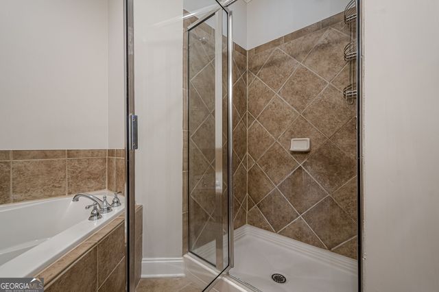 1949 Sterling Oaks Circle NE 13, Atlanta, GA 30319