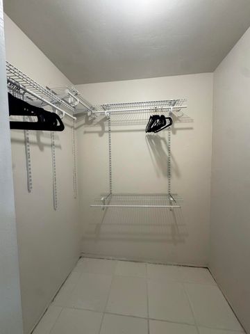 811 SE 16TH Street 206, Fort Lauderdale, FL 33316
