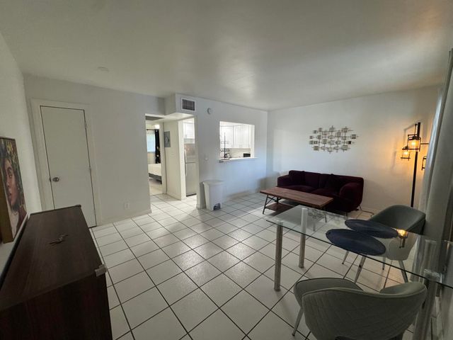 811 SE 16TH Street 206, Fort Lauderdale, FL 33316