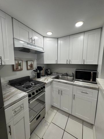 811 SE 16TH Street 206, Fort Lauderdale, FL 33316