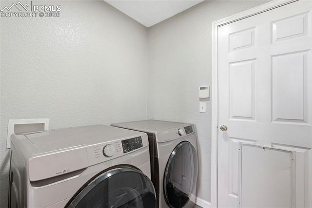 6290 Canyon Crest Loop, Colorado Springs, CO 80923