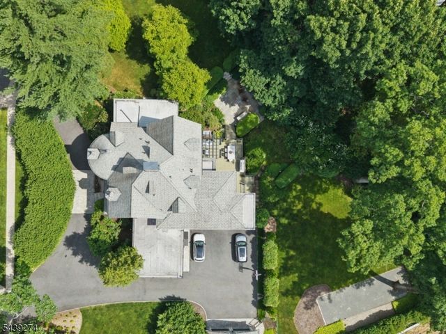 230 Springfield Ave, Summit City, NJ 07901