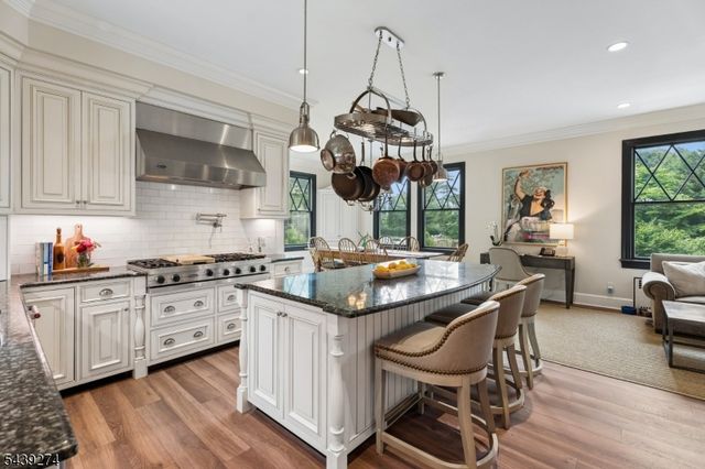 230 Springfield Ave, Summit City, NJ 07901