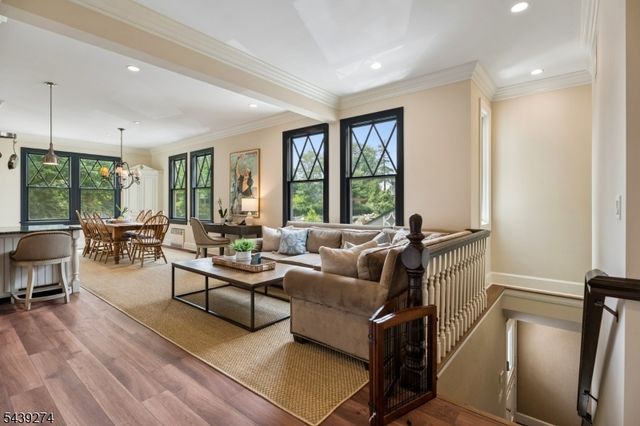230 Springfield Ave, Summit City, NJ 07901