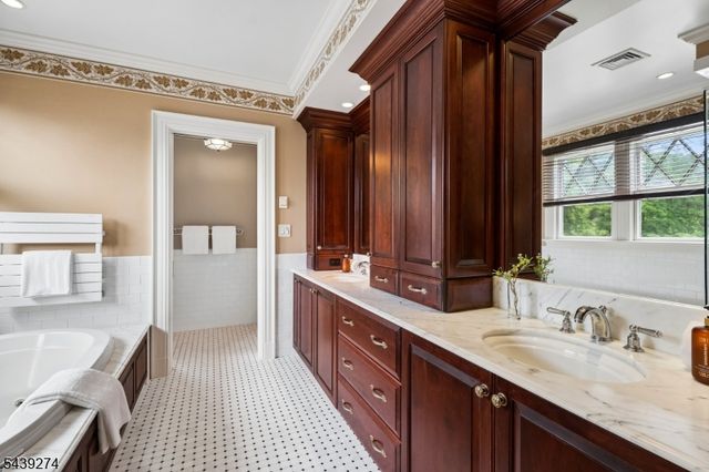 230 Springfield Ave, Summit City, NJ 07901