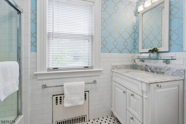 230 Springfield Ave, Summit City, NJ 07901