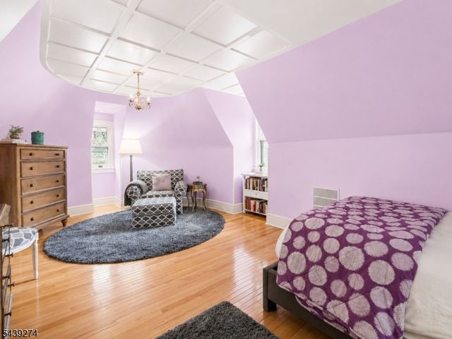 230 Springfield Ave, Summit City, NJ 07901