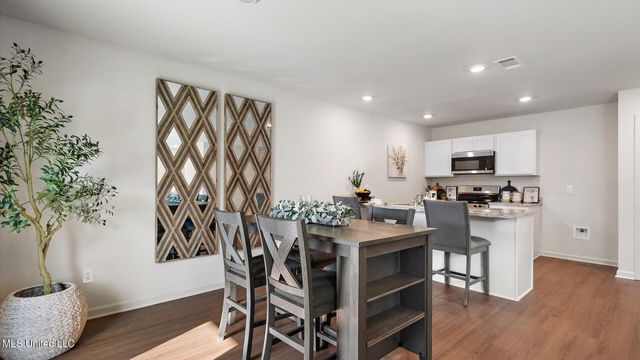 4991 Quail Ridge Dr, Jackson, MS 39212