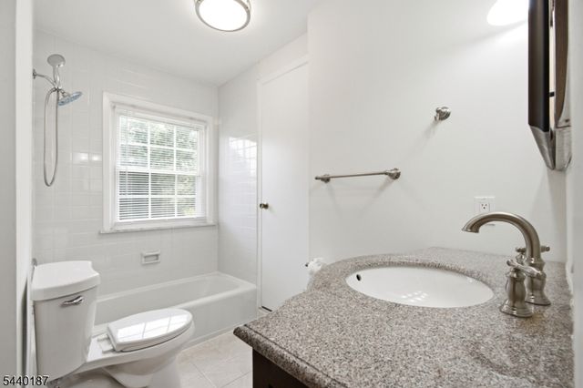 64 Fleetwood Dr, Rockaway Twp., NJ 07866