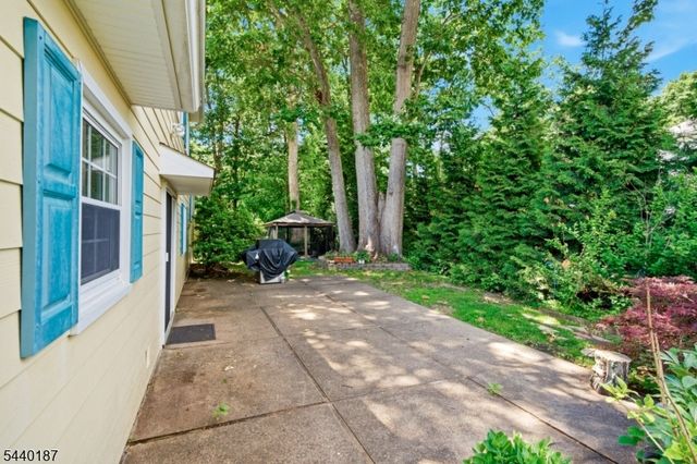 64 Fleetwood Dr, Rockaway Twp., NJ 07866