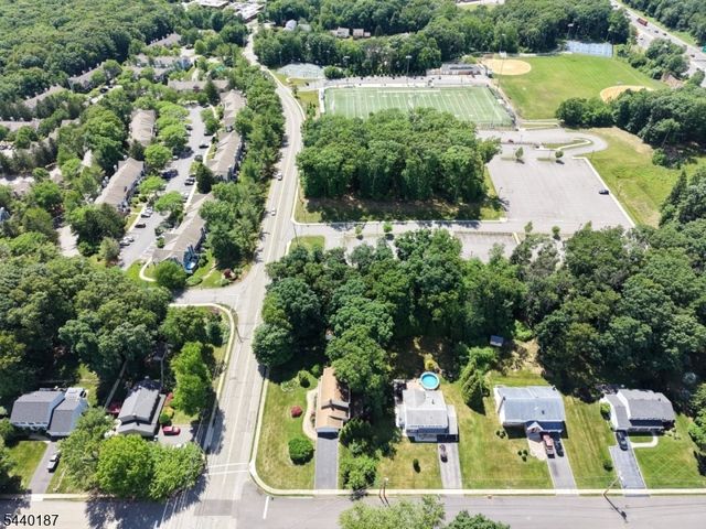 64 Fleetwood Dr, Rockaway Twp., NJ 07866