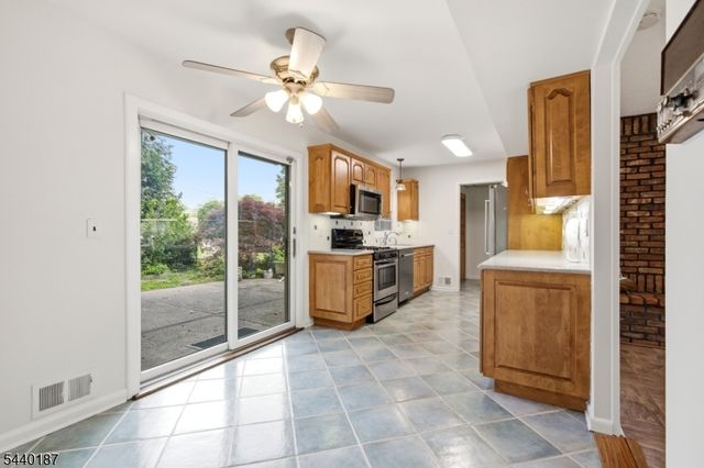 64 Fleetwood Dr, Rockaway Twp., NJ 07866