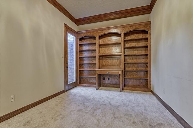 196 W Pines Drive, Montgomery, TX 77356